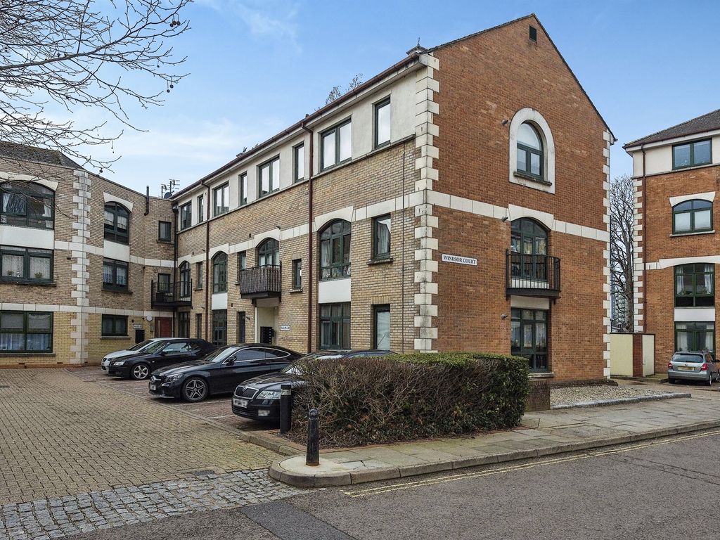 2 bed flat for sale in Corner Hall, Hemel Hempstead HP3 Zoopla