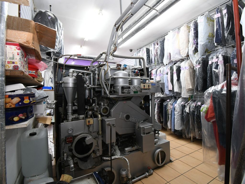 Retail premises to let in Barking Road, Canning Town, London E13 Zoopla