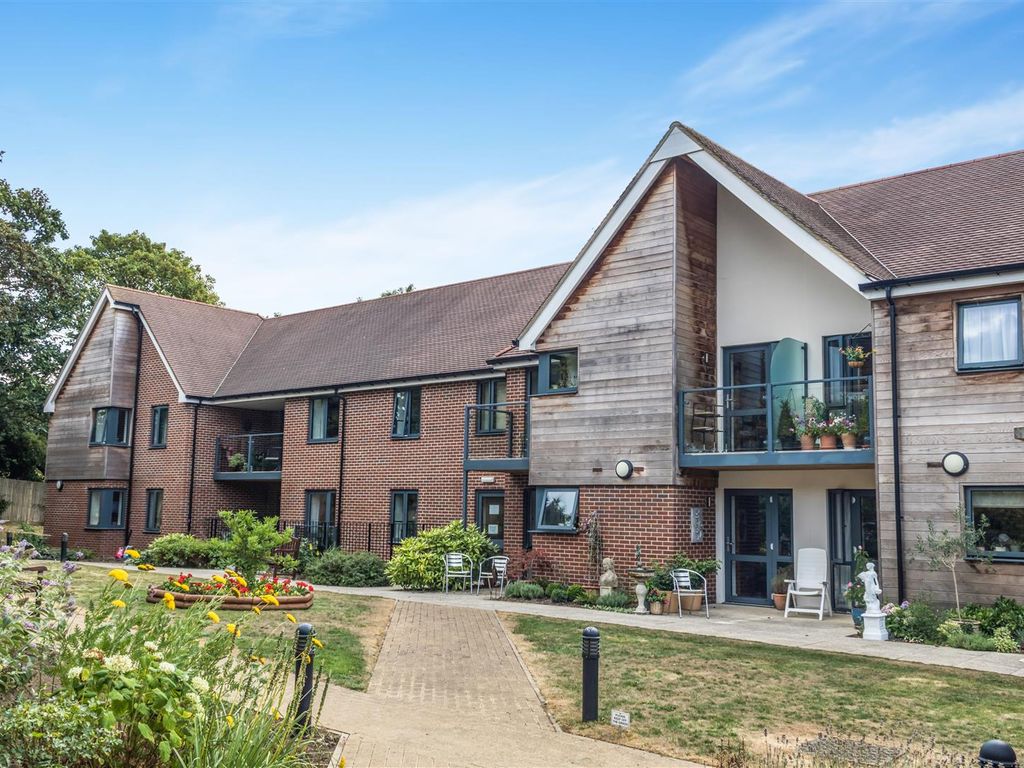 1 bed flat for sale in Mandeville Court, 261 Darkes Lane, Potters Bar