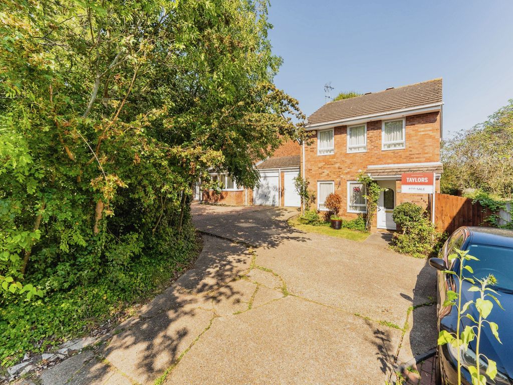 3 bed linkdetached house for sale in Teasel Avenue, Conniburrow