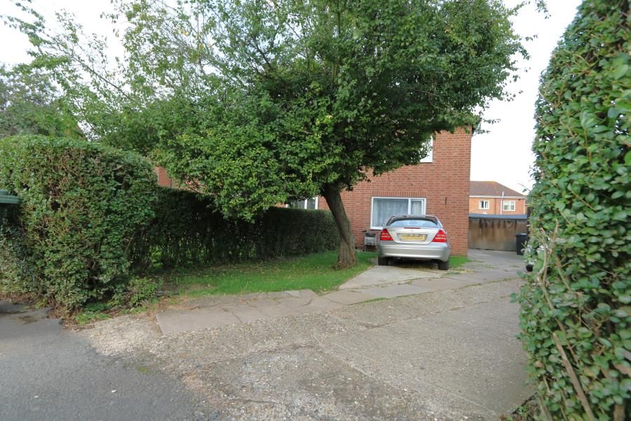 3 bed property for sale in Grays Close, Corby NN17, £175,000 Zoopla