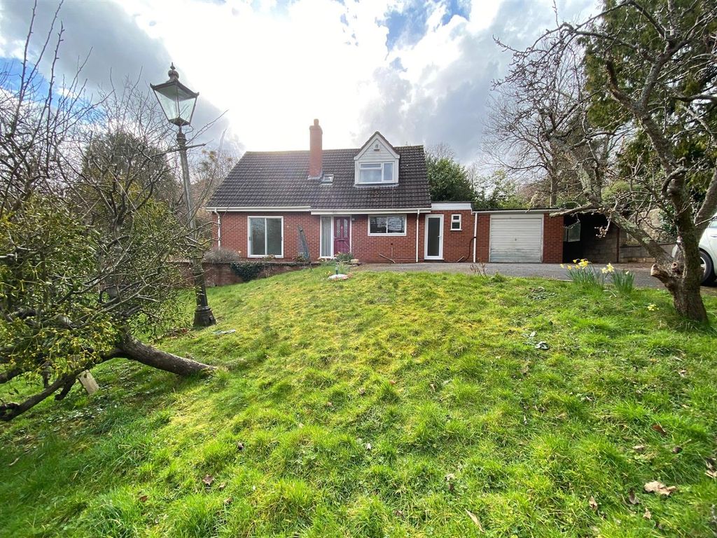4 bed detached bungalow for sale in Alexandra Lane, Malvern WR14 Zoopla