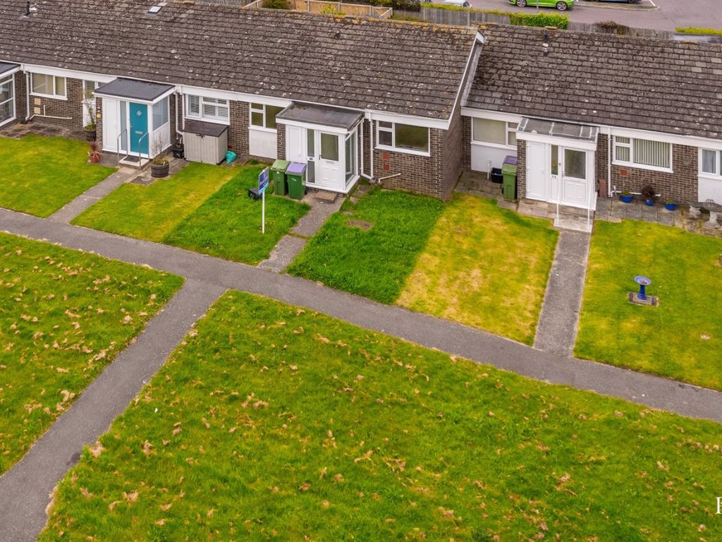 2 bed bungalow for sale in Lynwood, Folkestone, Kent CT19, £250,000