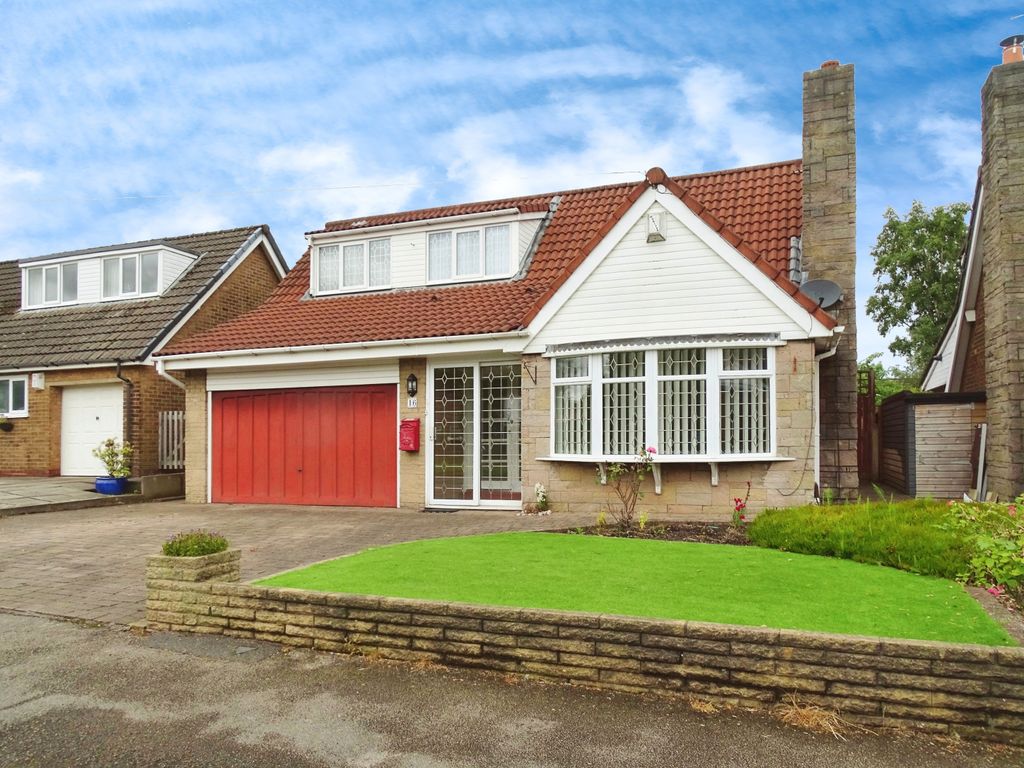 3 bed detached house for sale in Crestwood Avenue, Wigan WN3, £270,000