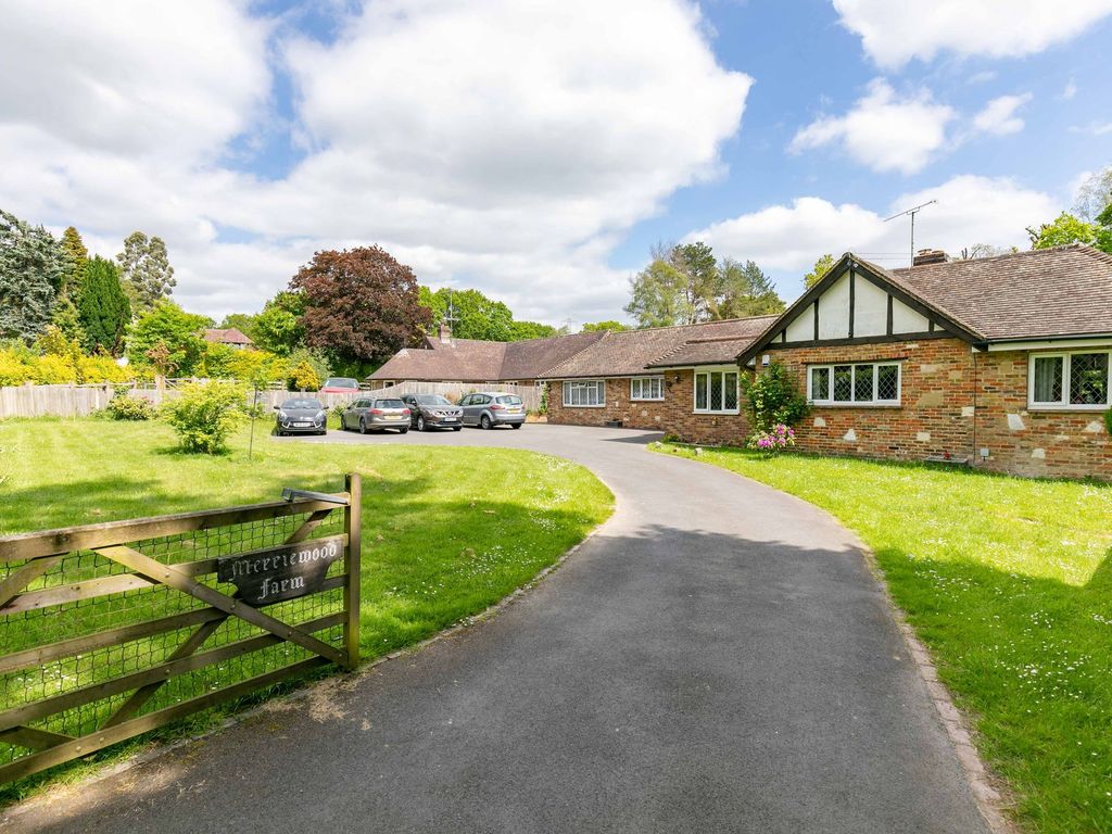 5 bed detached bungalow for sale in Herons Lea, Copthorne RH10 Zoopla