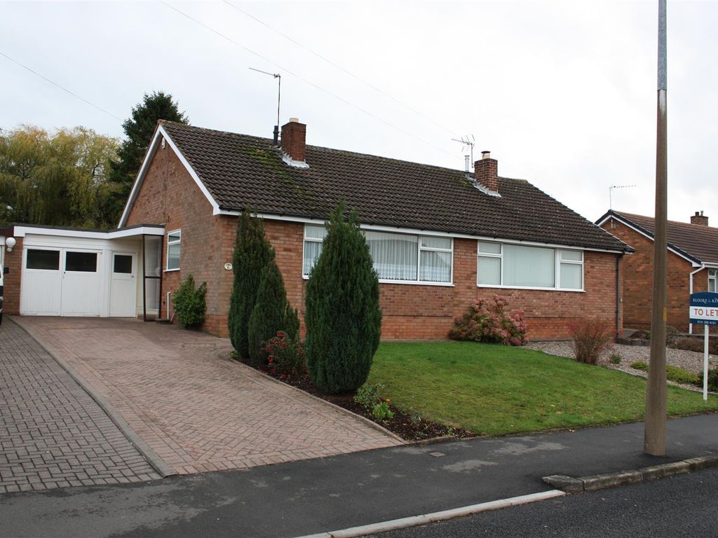 2 bed semidetached bungalow for sale in Compton Road, Stourbridge DY9