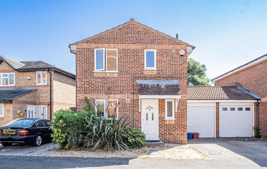 3 bed detached house for sale in Burket Close, Southall, Middlesex UB2