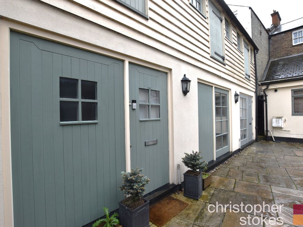 2 bed mews to rent in Maidenhead Yard, Hertford, Hertfordshire SG14, £