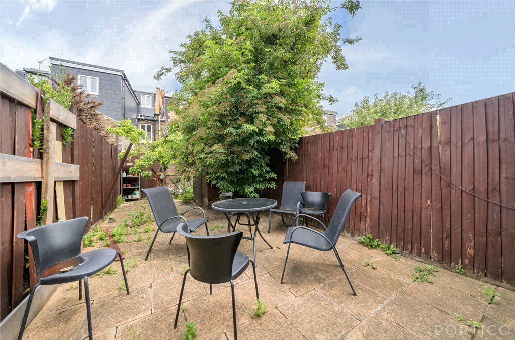 4 bed terraced house for sale in Falcon Grove, Clapham Junction, London