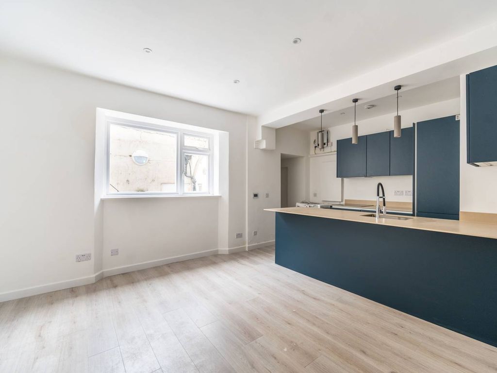 Studio to rent in Gloucester Terrace, Royal Oak, London W2 Zoopla
