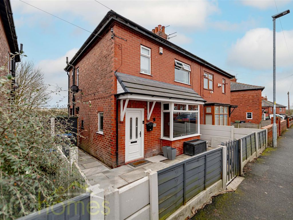 3 bed semidetached house for sale in Lodge Road, Atherton, Manchester