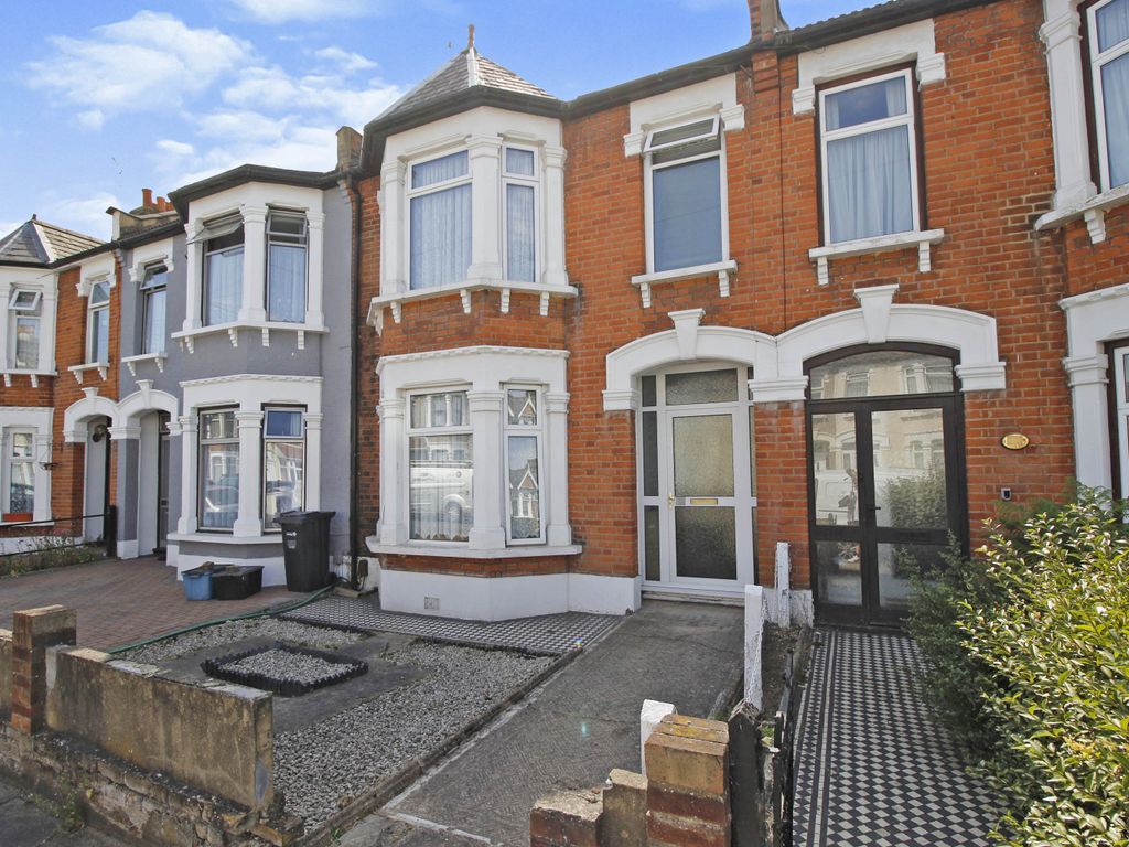 3 bed terraced house for sale in Cobham Road, Ilford IG3 Zoopla