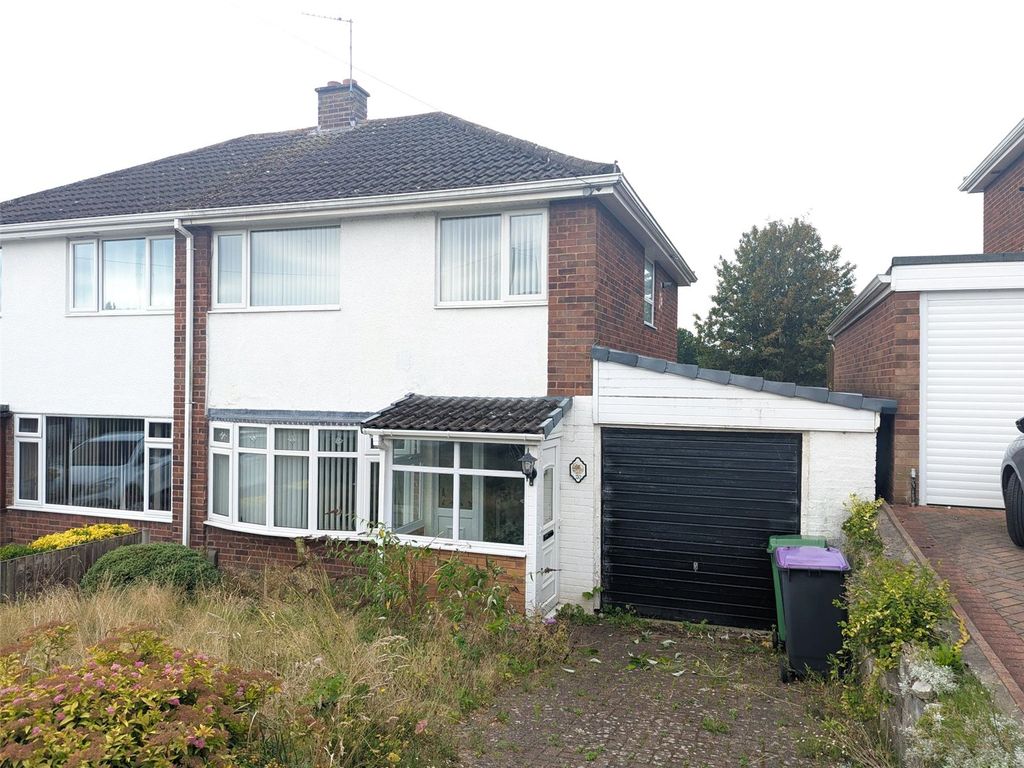3 bed semidetached house for sale in Southview Road, Little Dawley