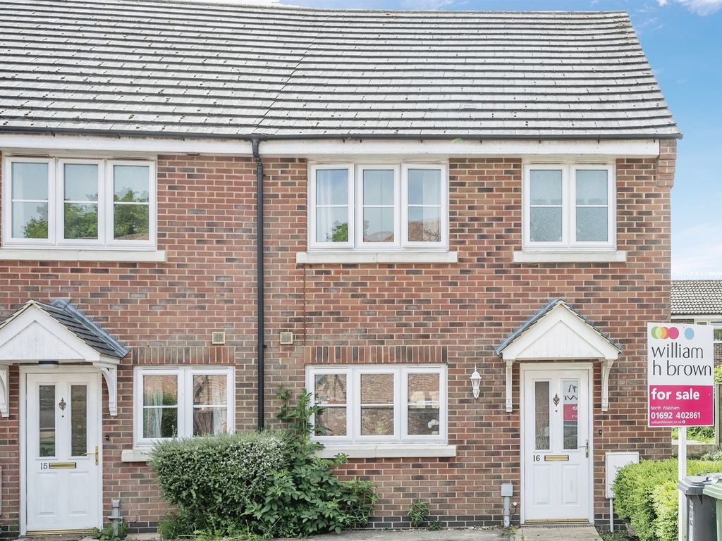 3 bed end terrace house for sale in Arnold Pitcher Close, North Walsham