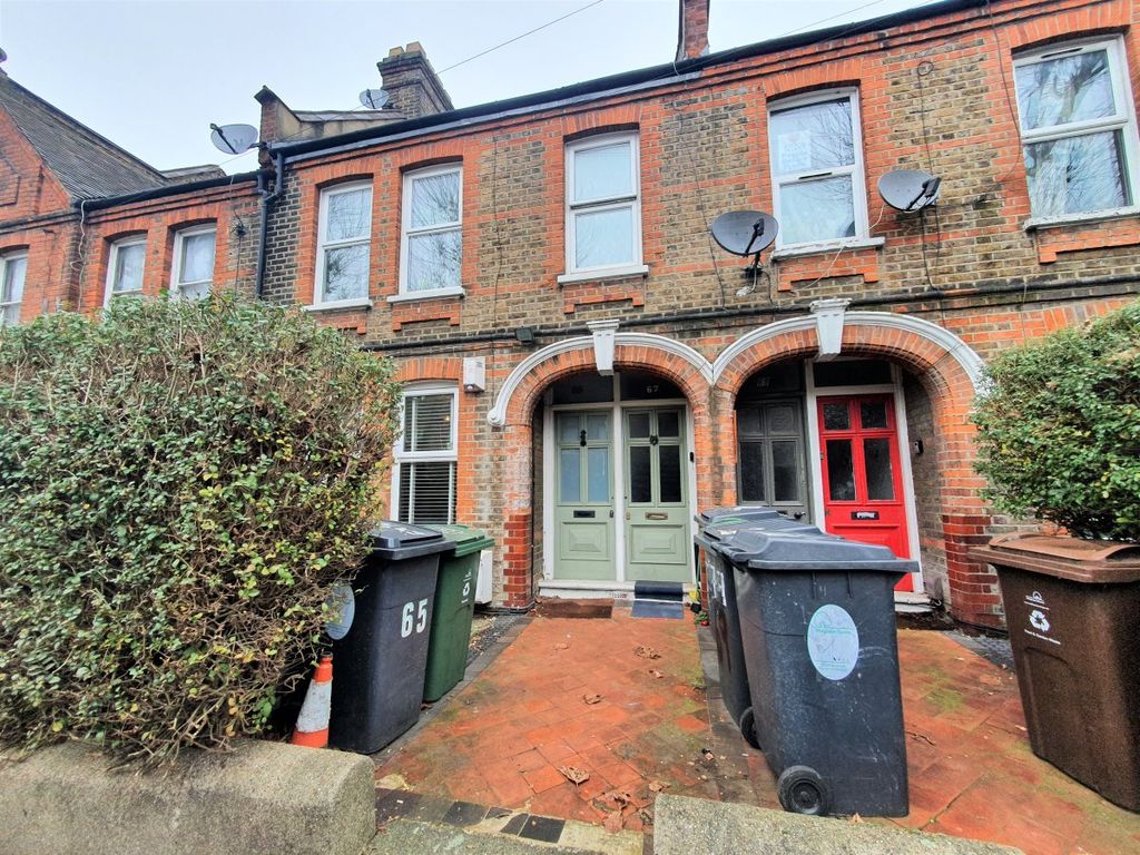 3 bed property for sale in Lloyd Road, London E17 Zoopla