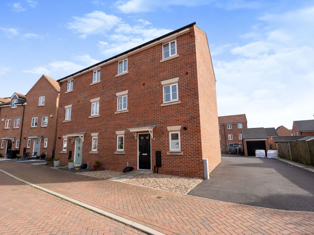 3 bed terraced house for sale in Amarella Lane, KirkbyInAshfield, Nottingham NG17 Zoopla