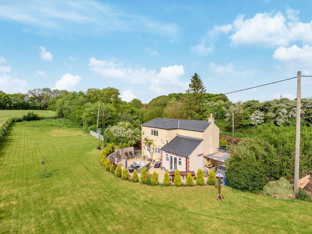 3 bed detached house for sale in The Folly, Lyneham SN15 Zoopla