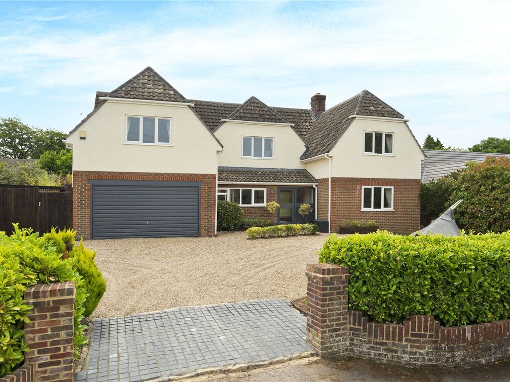 Broomleaf Road Farnham Surrey GU9  