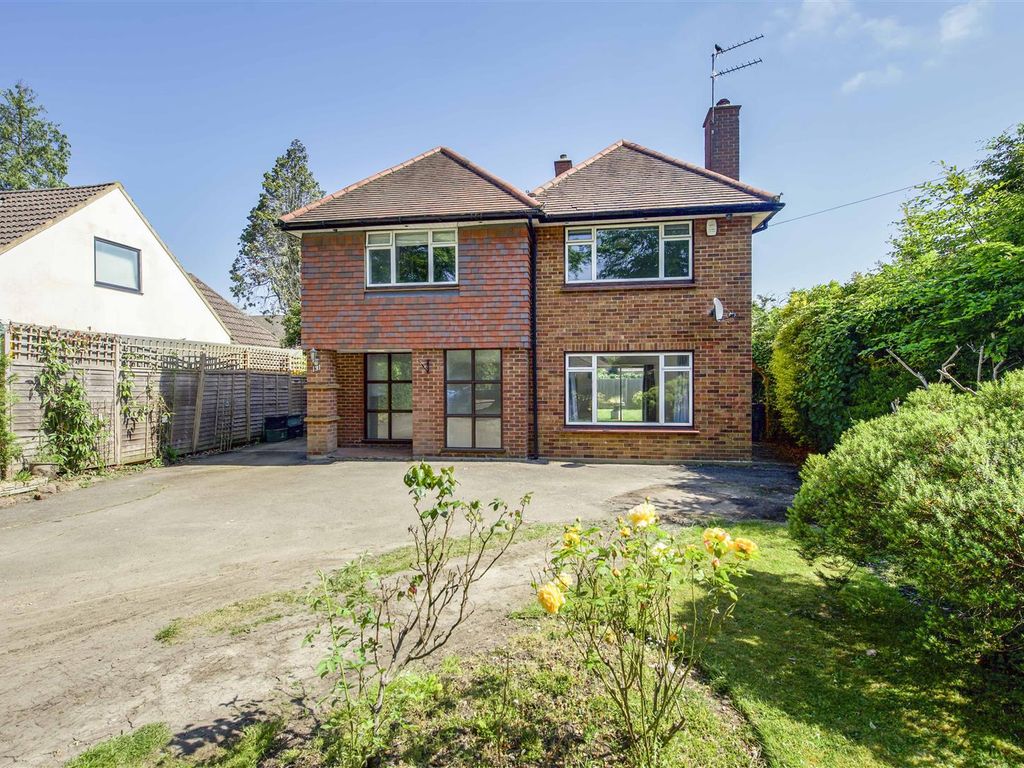 4 bed detached house for sale in Mount Pleasant Lane, Bricket Wood, St
