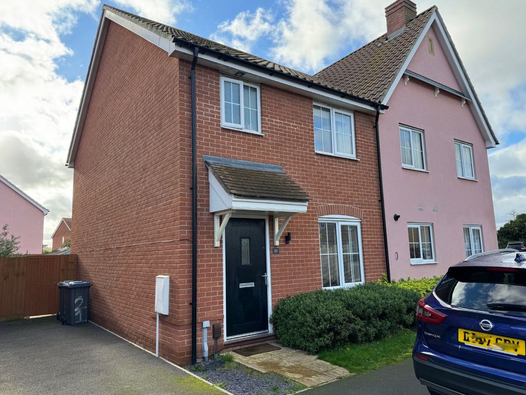 3 bed semidetached house for sale in Goslings Way, Trimley St. Martin