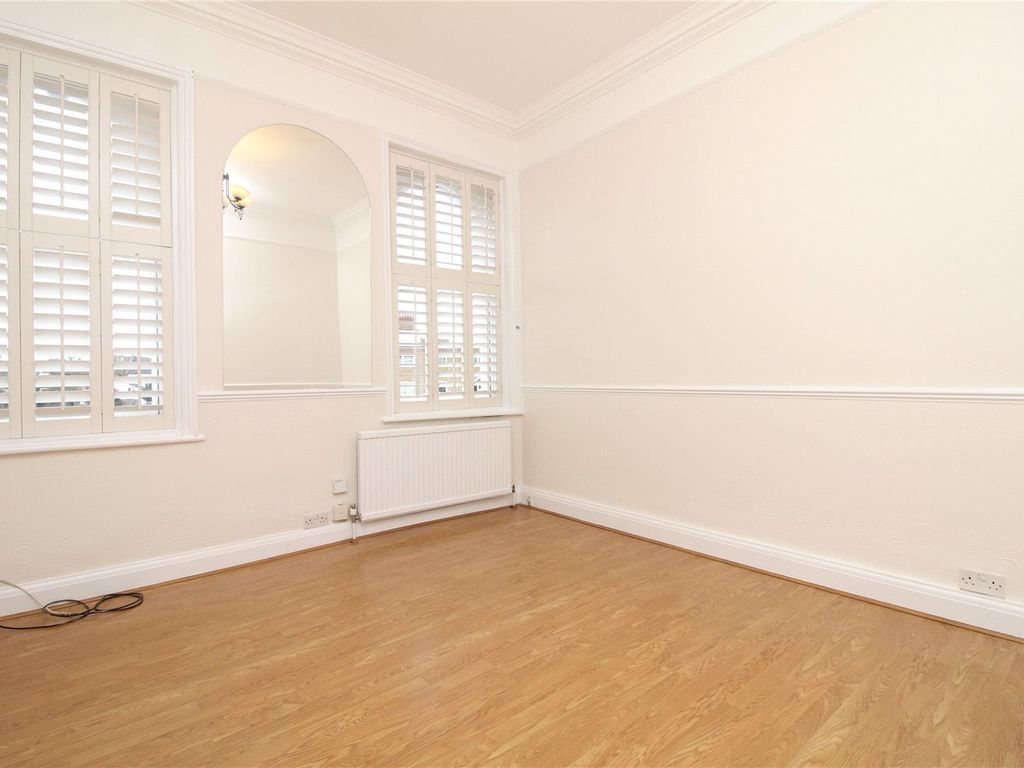 2 bed flat to rent in Crescent Road, Finchley N3 Zoopla