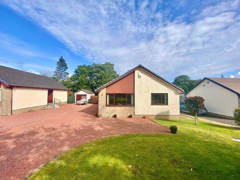 3 bed detached bungalow for sale in Mauchline Road, Ochiltree, Cumnock