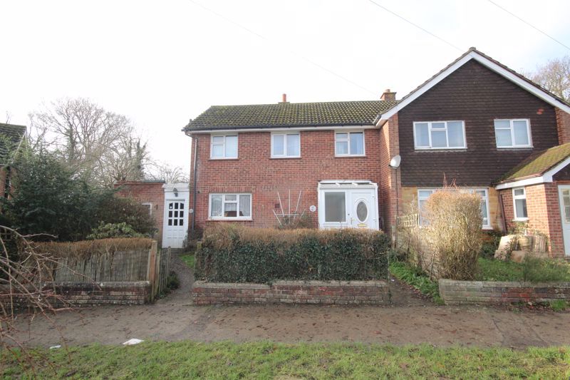 3 bed semidetached house for sale in Quincewood Gardens, Tonbridge