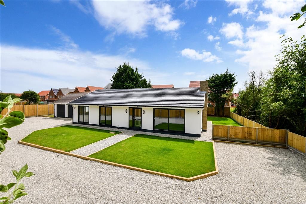 4 bed detached bungalow for sale in Singledge Lane, Whitfield, Dover
