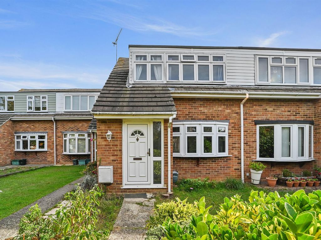 3 bed terraced house for sale in 95 Daffodil Way, Springfield, Chelmsford CM1 Zoopla