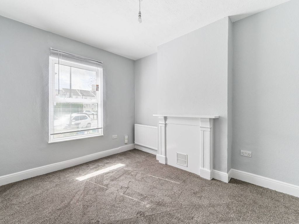 4 bed terraced house to rent in Oval Road, East Croydon, Croydon CR0