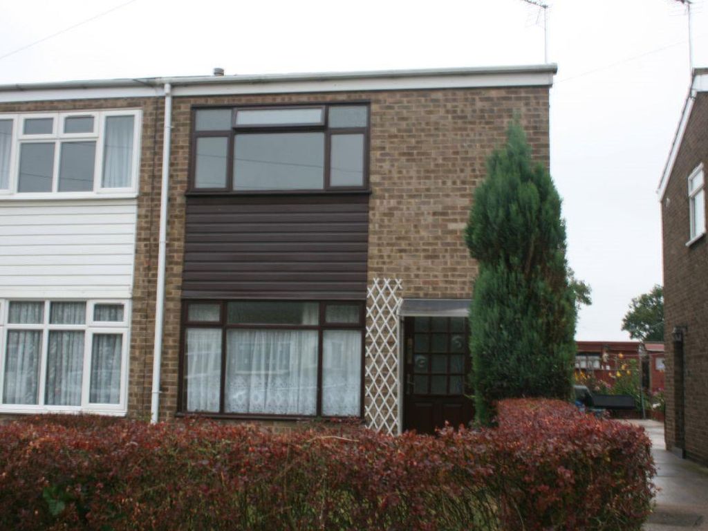 2 bed semidetached house to rent in Truro Close, Hull HU7, £599 pcm Zoopla