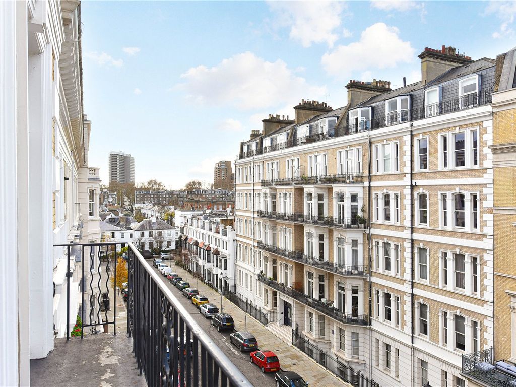 De Vere Gardens, Kensington, London W8