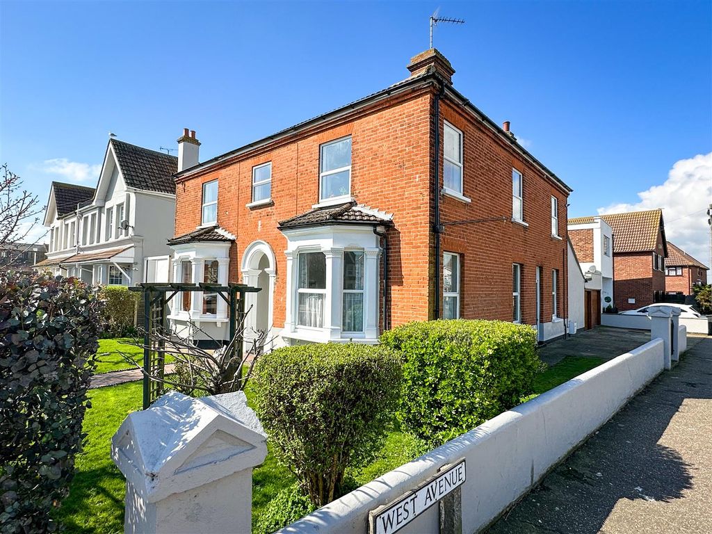7 bed detached house for sale in Belgrave House, Ellis Road, ClactonOnSea CO15 Zoopla