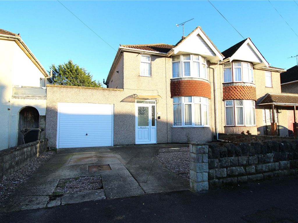 3 bed detached house for sale in Tiverton Road, Swindon, Wiltshire SN2