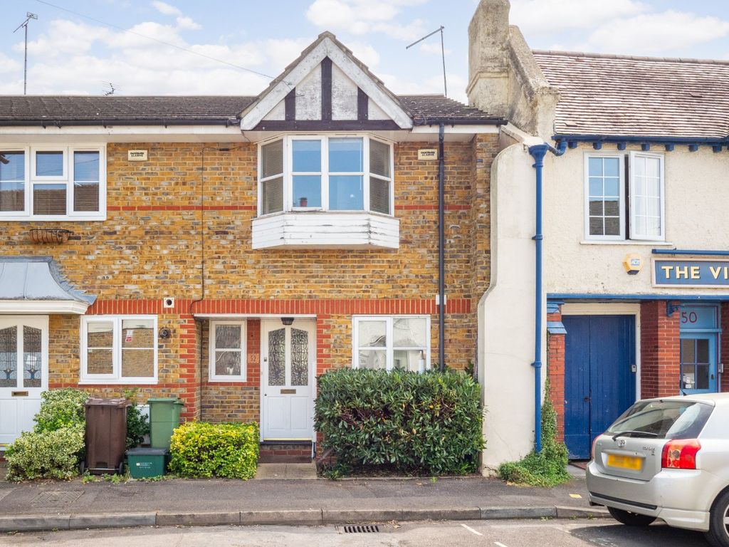 2 bed end terrace house for sale in William Road, Sutton SM1, £425,000