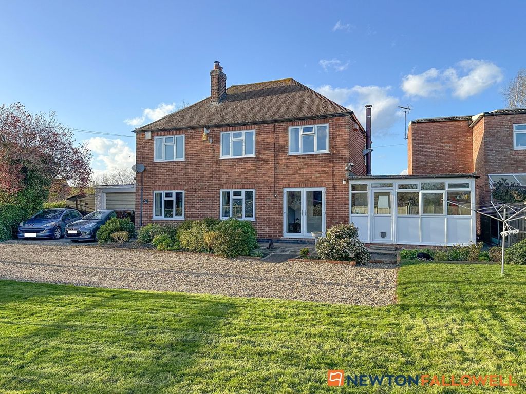 4 bed detached house for sale in Manor House Lane, Dry Doddington