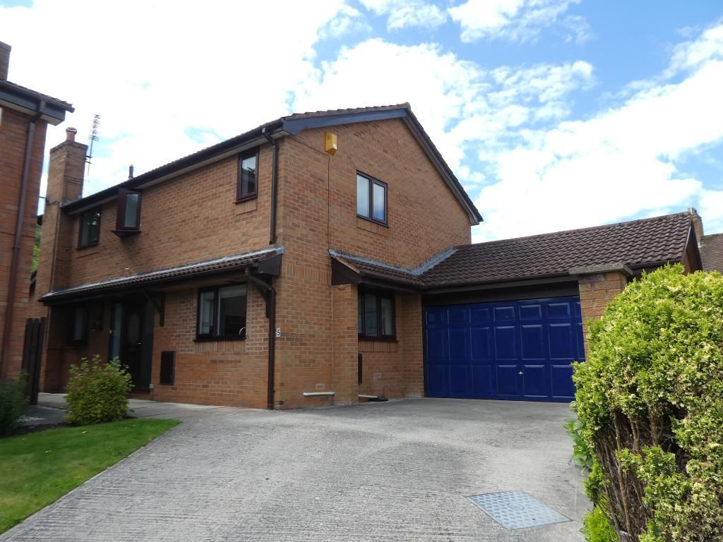 4 bed detached house for sale in Llys Dedwydd, Rhos On Sea, Conwy LL28