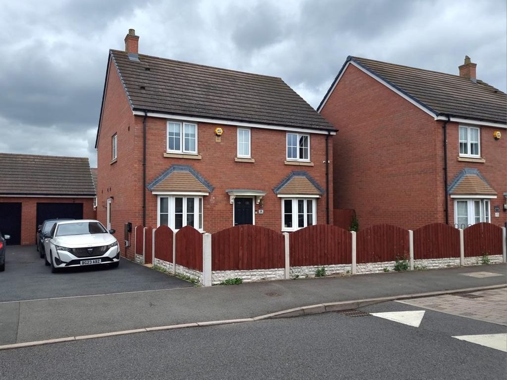 4 bed detached house for sale in Somerton Drive, Marston Green