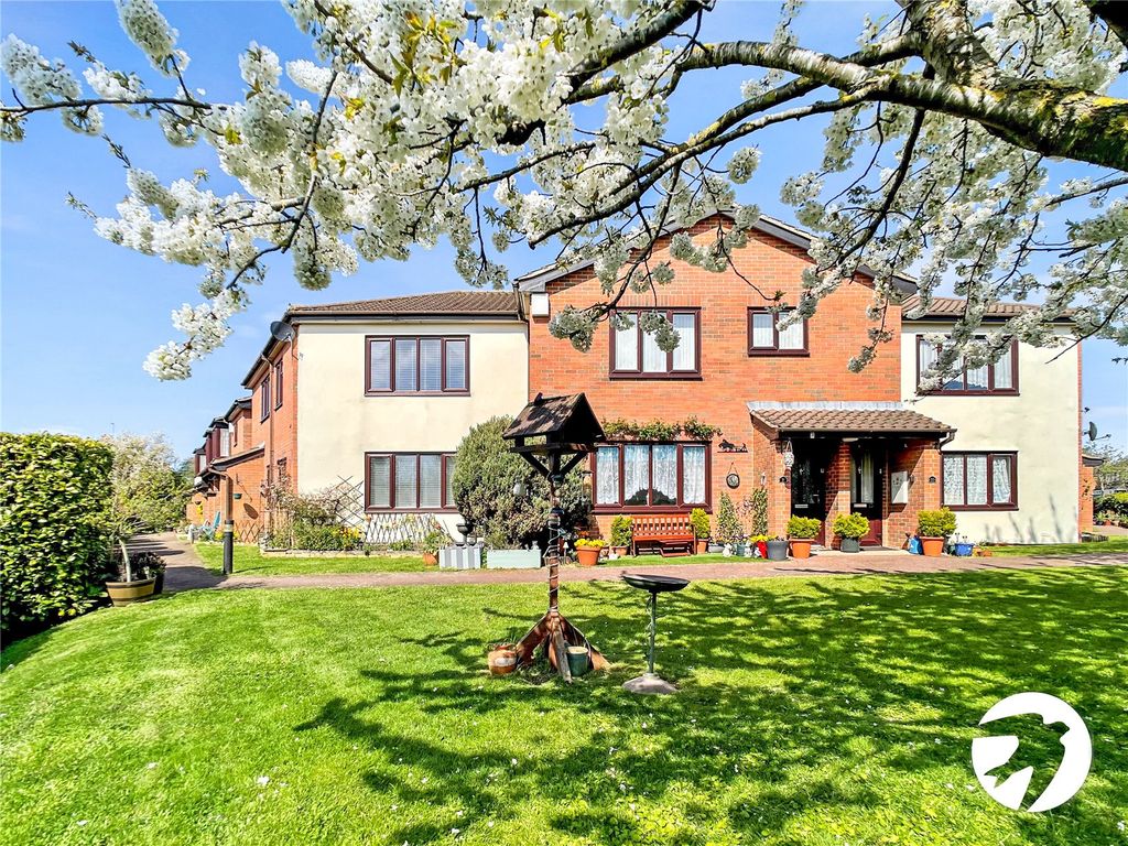 2 bed flat for sale in Runnymede Court, Lunedale Road, Fleet Estate