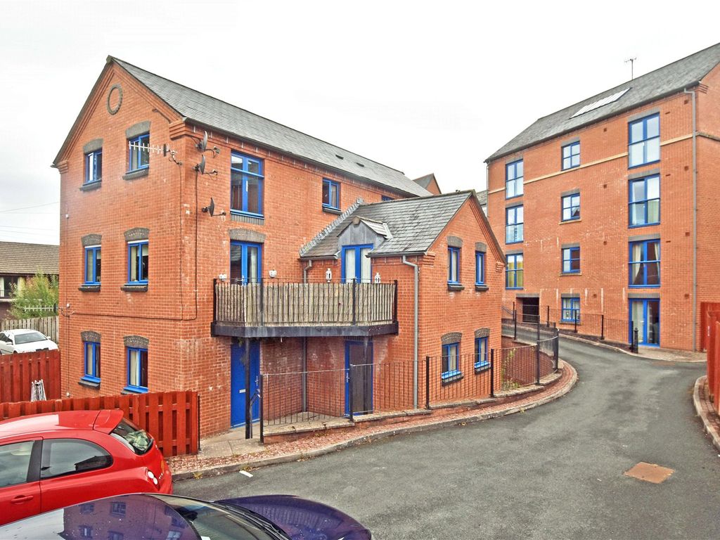 2 bed flat for sale in Spa Heights, High Street, Llandrindod Wells