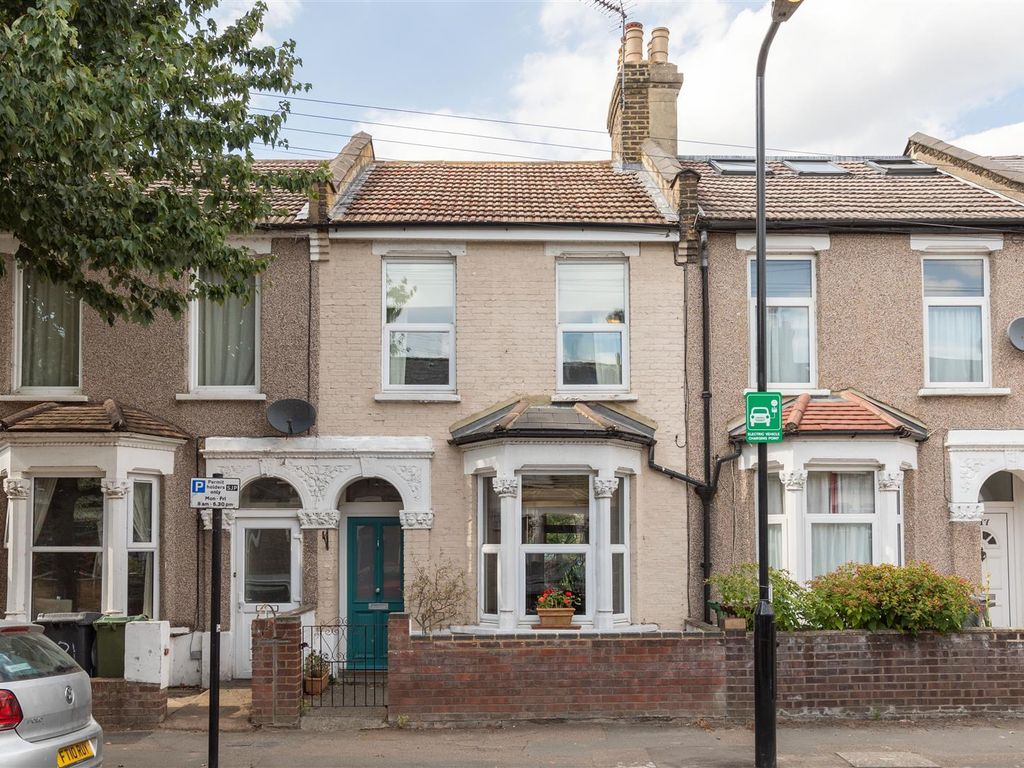 3 bed terraced house for sale in Clacton Road, London E17 - Zoopla