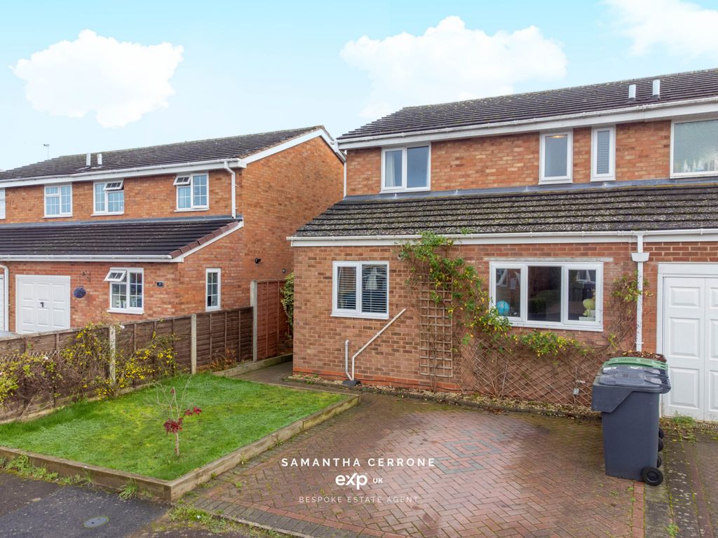 4 bed semidetached house for sale in Woburn Close, Bromsgrove B61 Zoopla