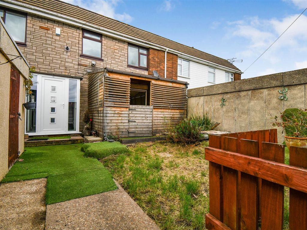 3 bed terraced house for sale in Dulverton Close, Bransholme, Hull HU7