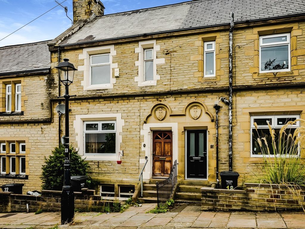 3 bed terraced house for sale in Salisbury Place, Boothtown, Halifax