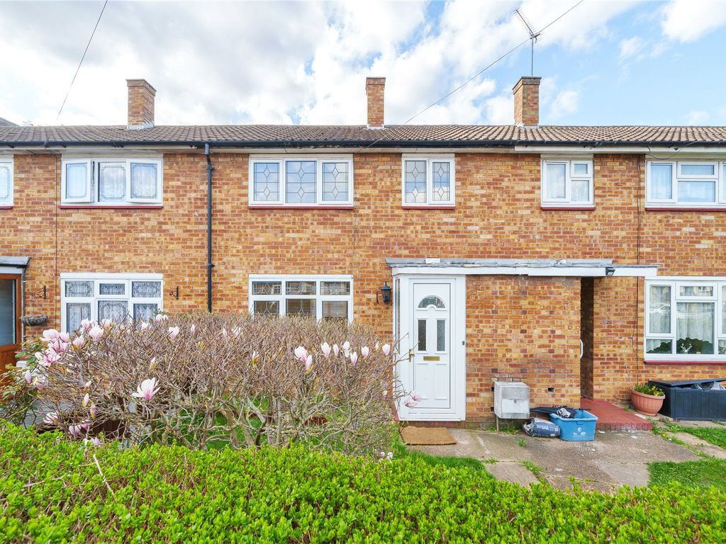 2 bed terraced house for sale in The Broadway, Loughton, Essex IG10