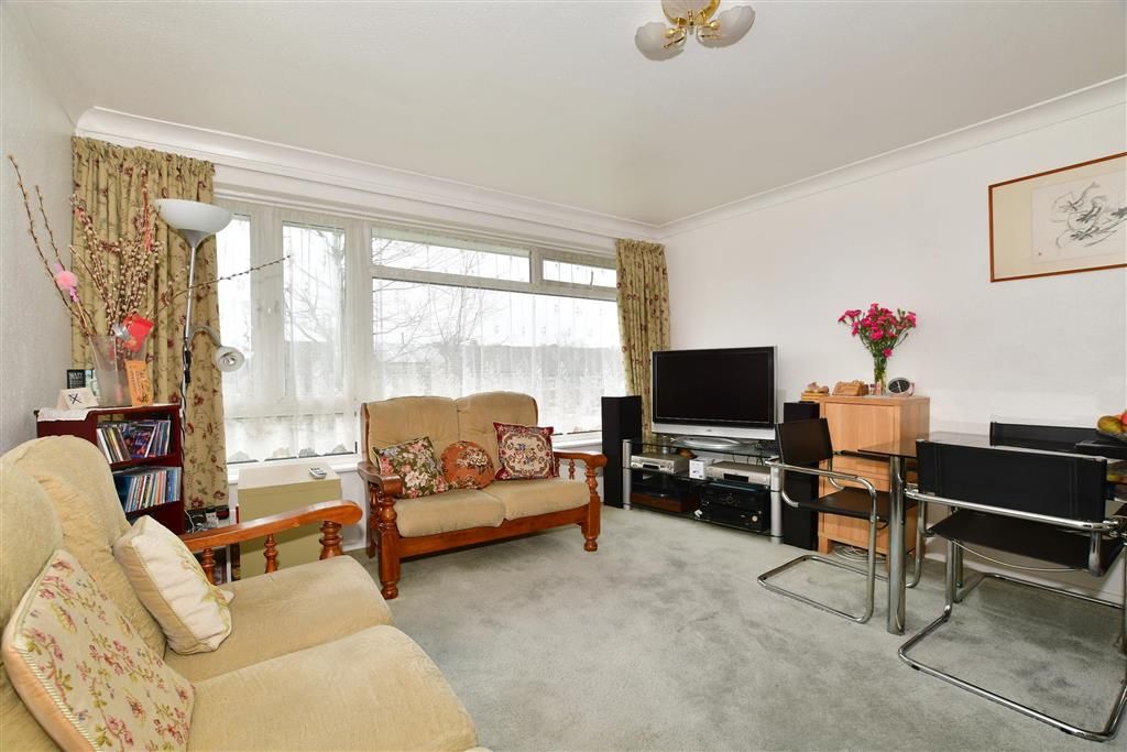 2 bed flat for sale in Westbourne Avenue, Sutton, Surrey SM3 Zoopla