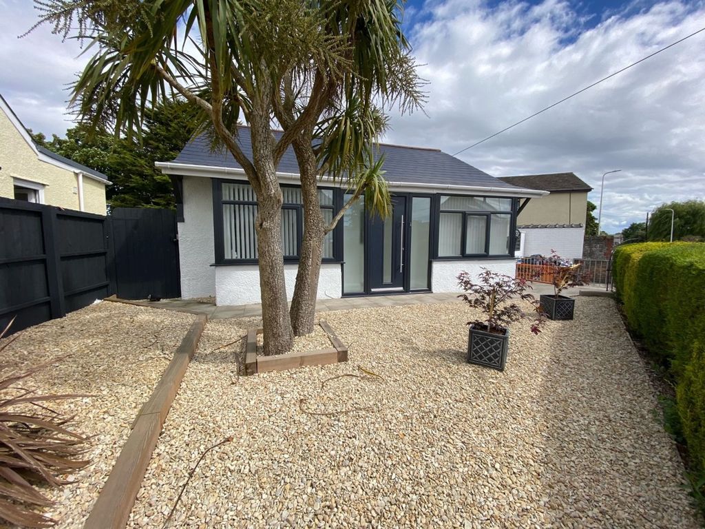 3 bed detached bungalow for sale in Pencoedtre Road, Barry CF63, £