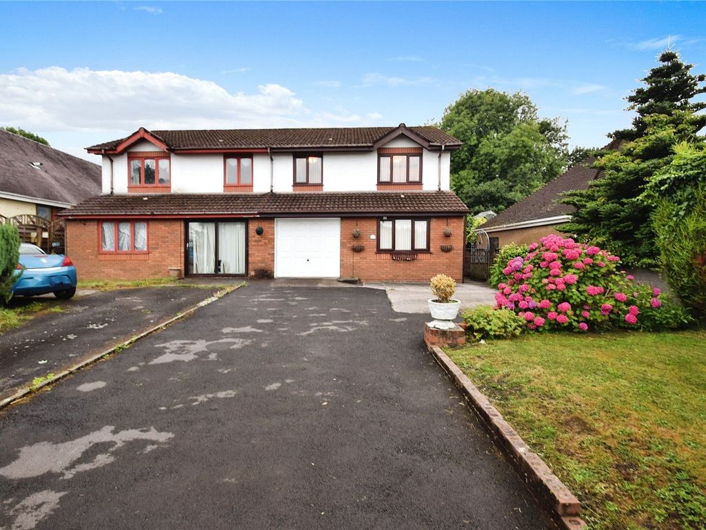 3 bed semidetached house for sale in Victoria Road, Waunarlwydd