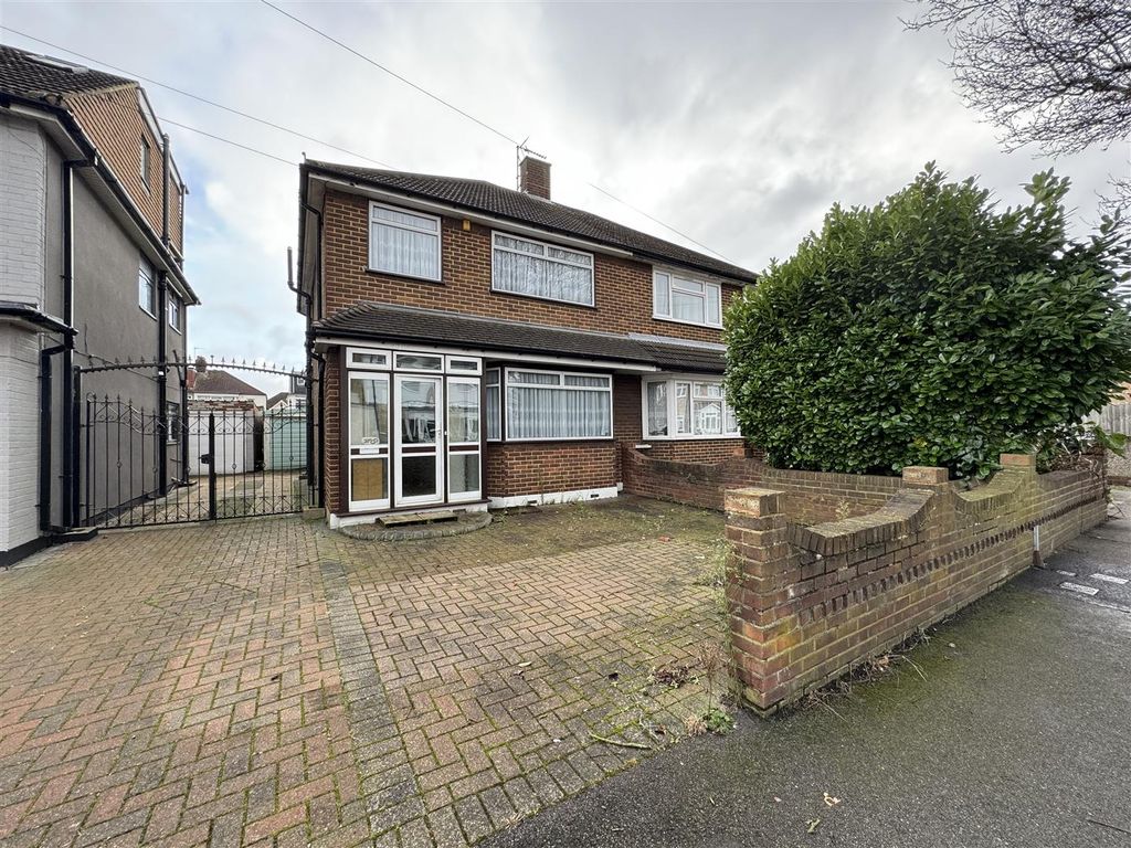 3 bed semidetached house for sale in Donald Drive, Chadwell Heath
