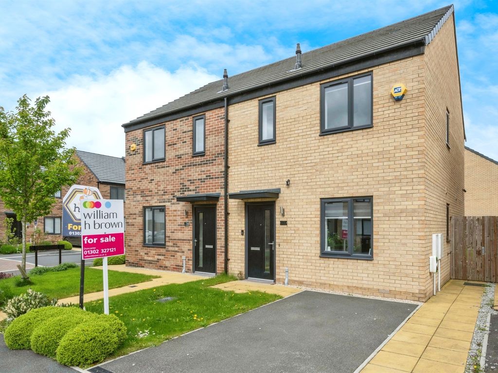 2 bed semidetached house for sale in Swan Road, Lakeside, Doncaster